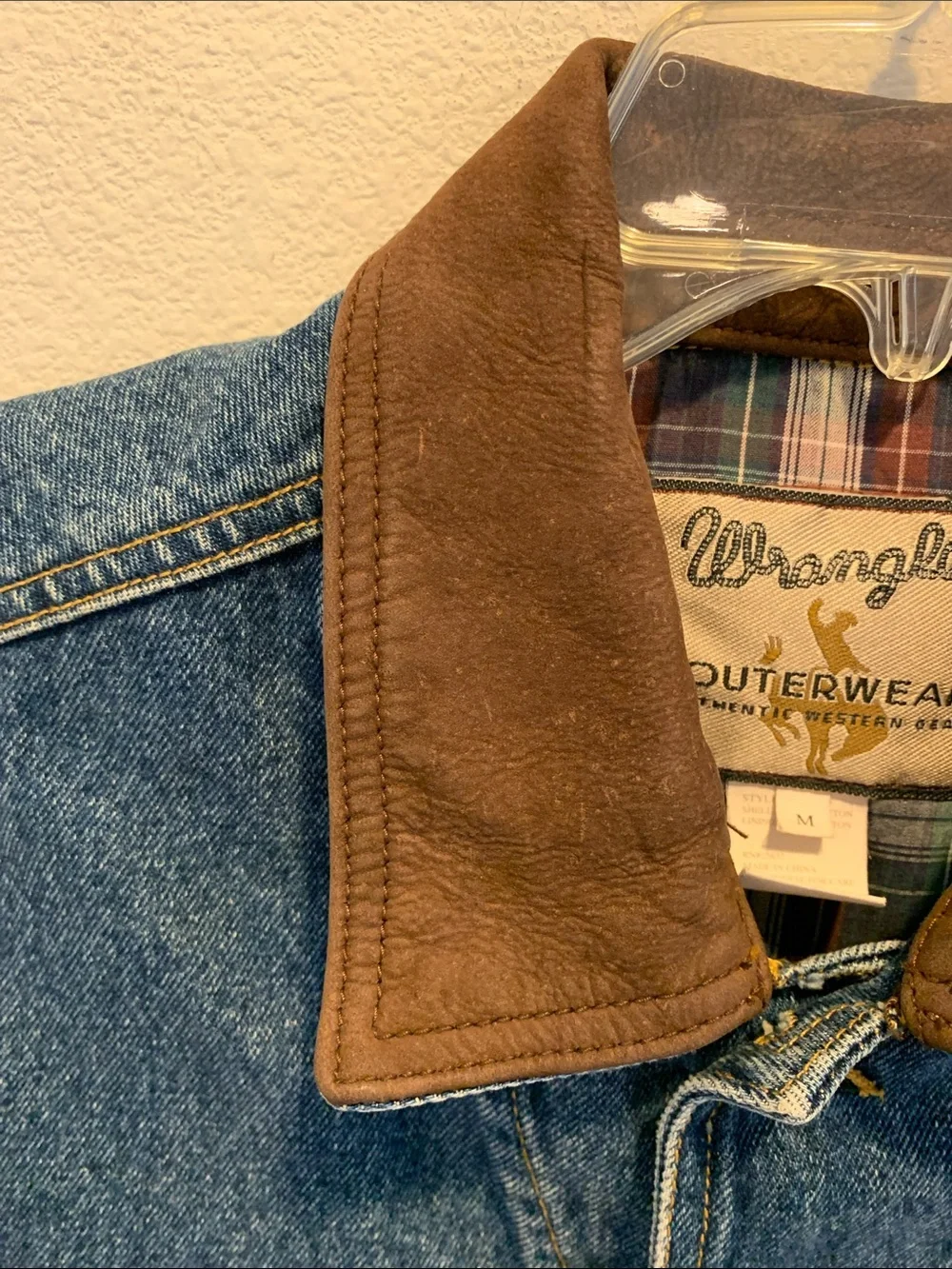 Wrangler Vintage  Blue Denim Vest with Brown Collar